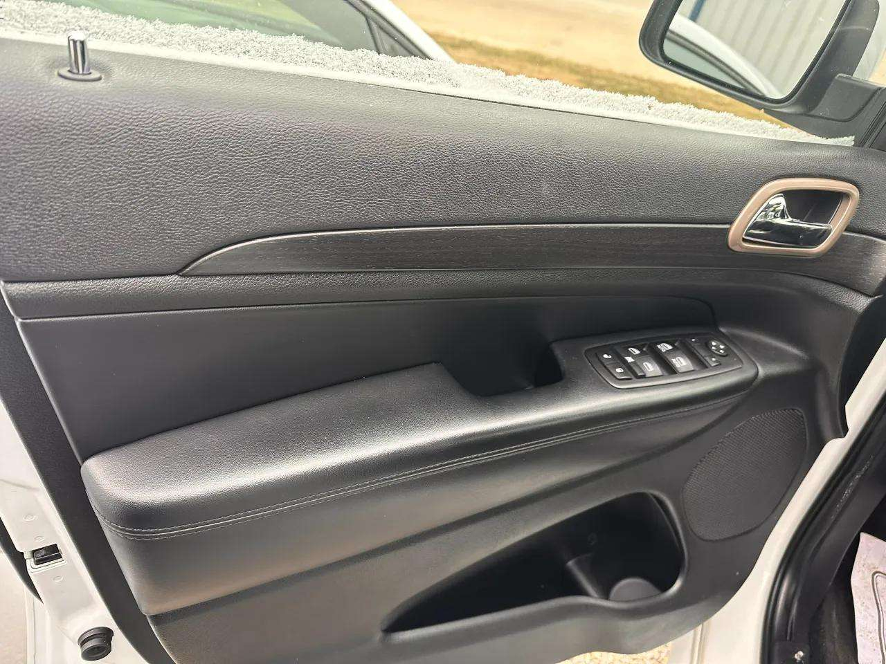 Jeep Grand Cherokee 4WD 4dr Altitude 2015