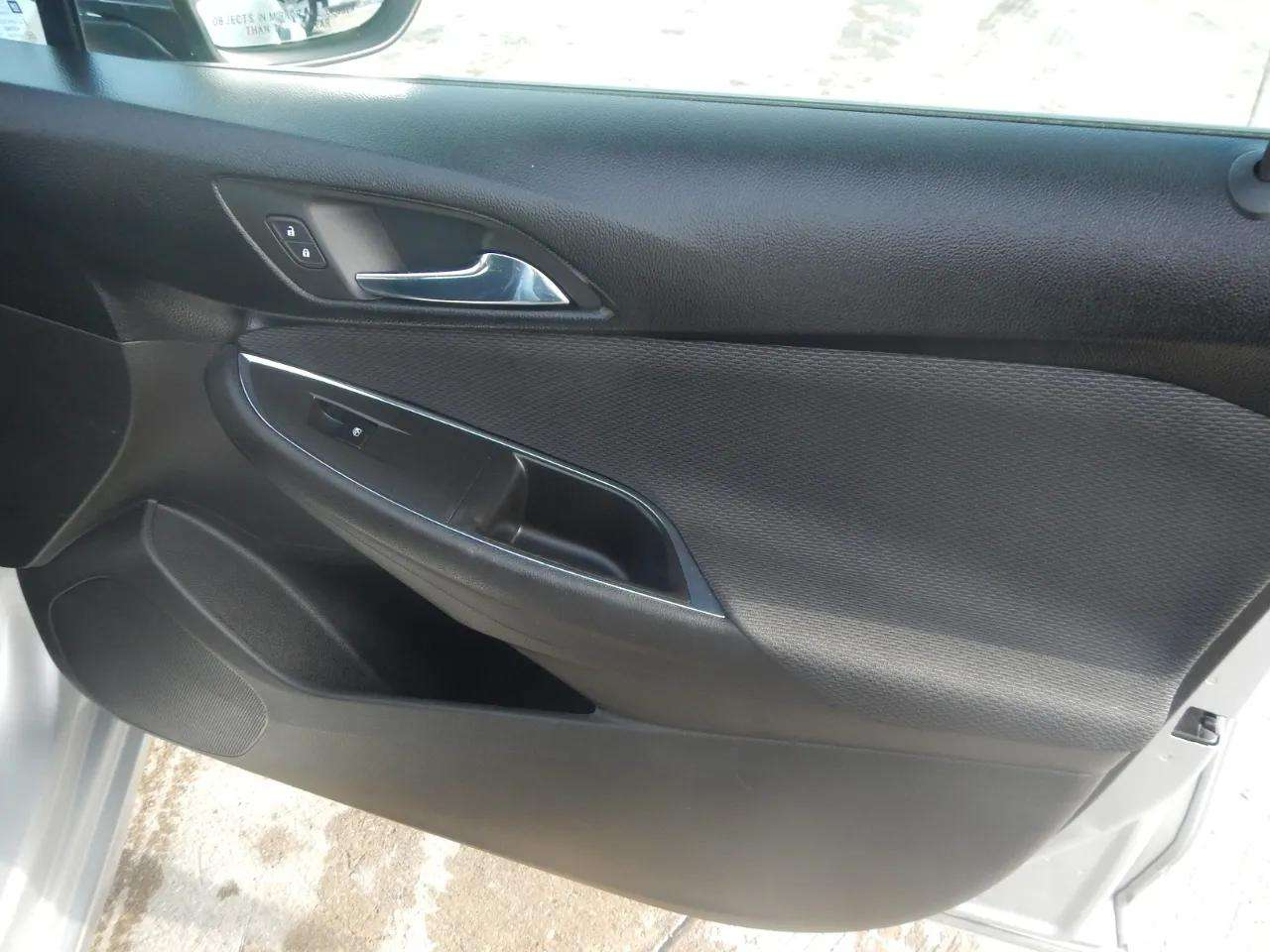 Chevrolet Cruze 4dr Sdn 1.4L LS w/1SB 2017