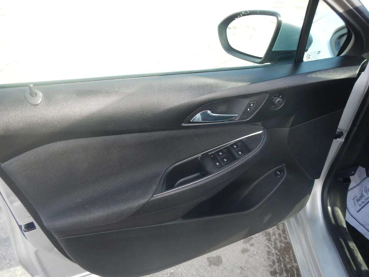 Chevrolet Cruze 4dr Sdn 1.4L LS w/1SB 2017