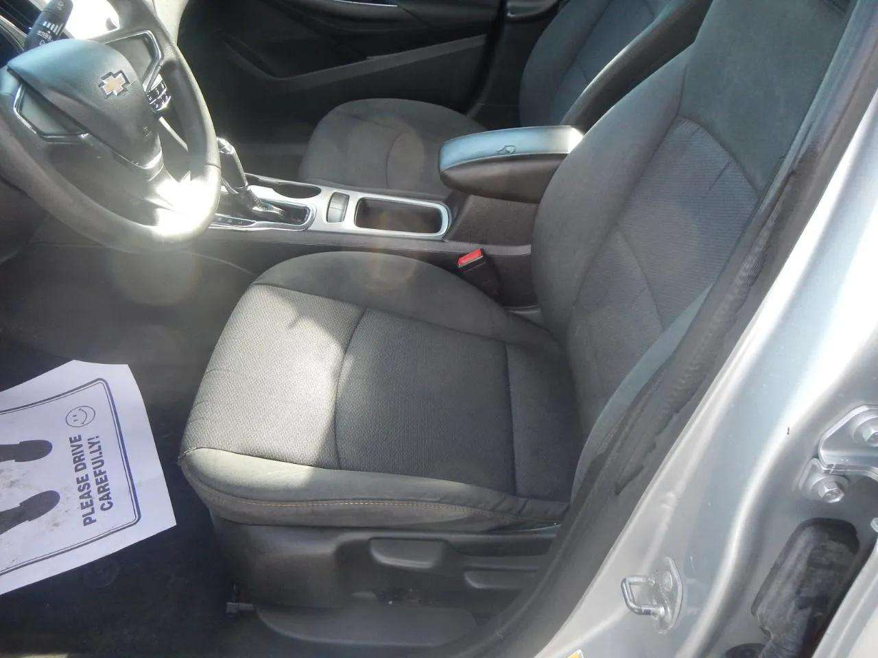 Chevrolet Cruze 4dr Sdn 1.4L LS w/1SB 2017