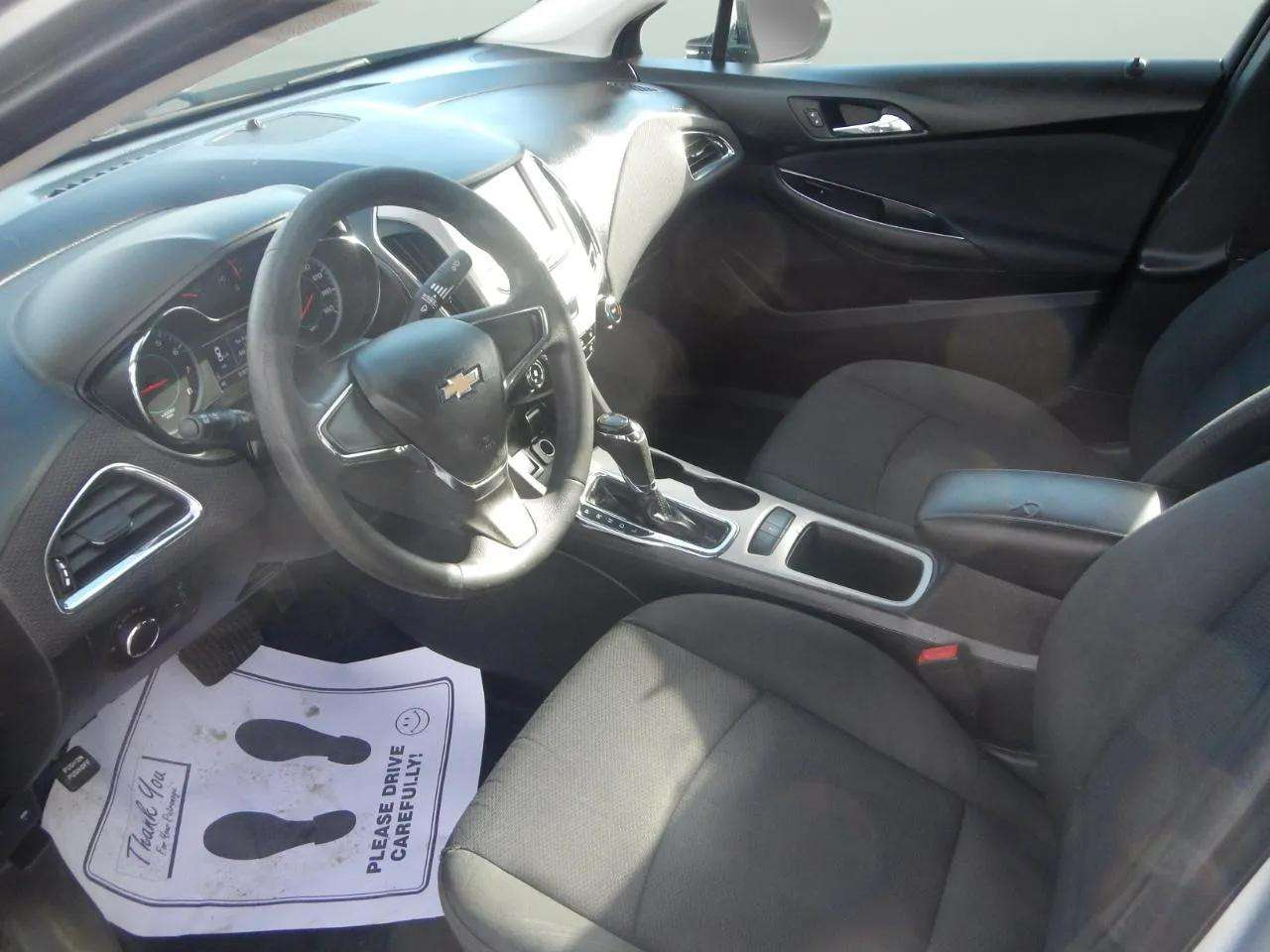 Chevrolet Cruze 4dr Sdn 1.4L LS w/1SB 2017