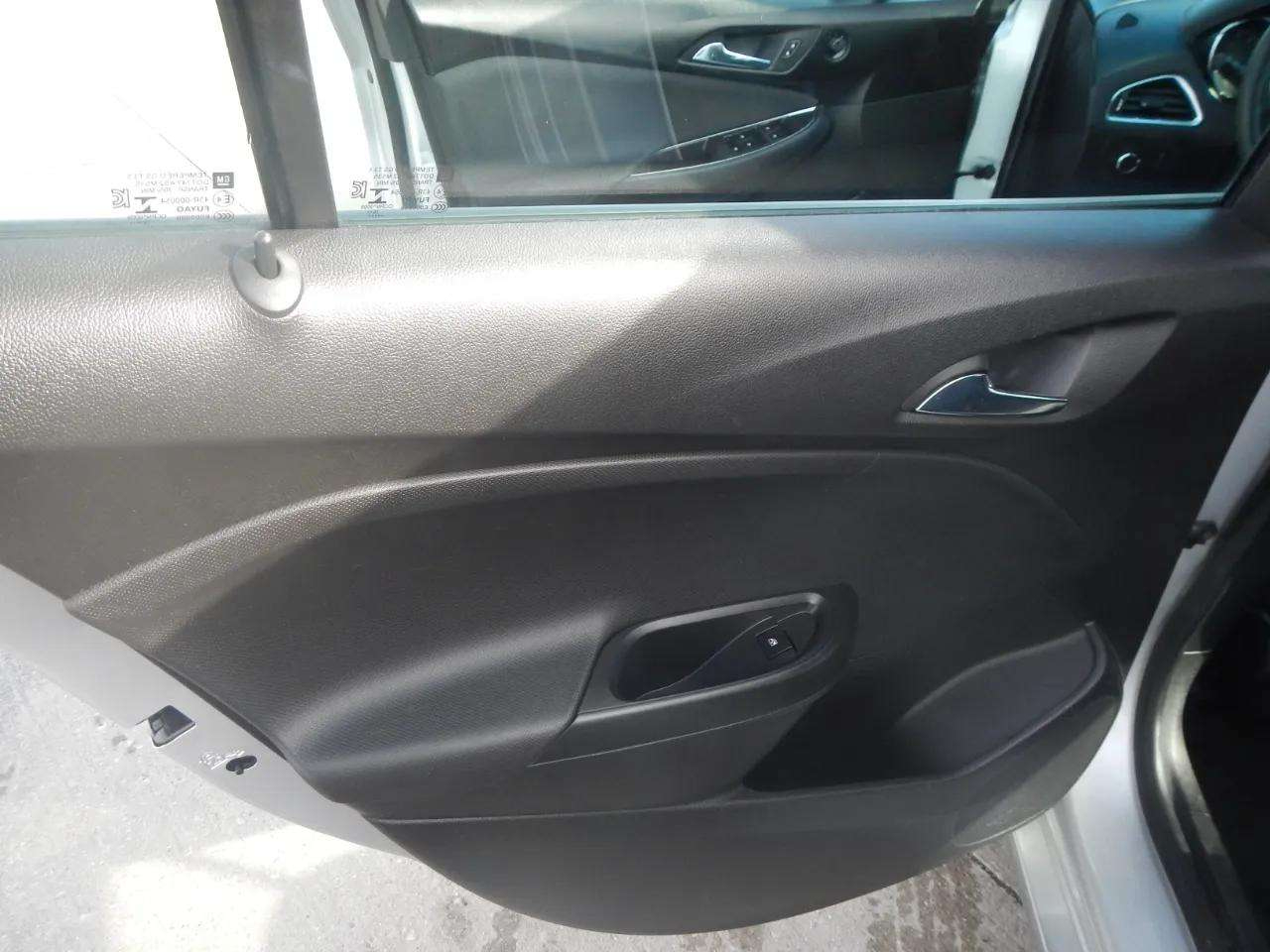 Chevrolet Cruze 4dr Sdn 1.4L LS w/1SB 2017