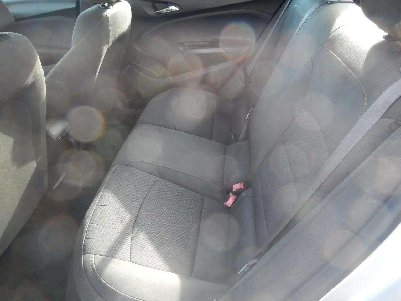 Chevrolet Cruze 4dr Sdn 1.4L LS w/1SB 2017