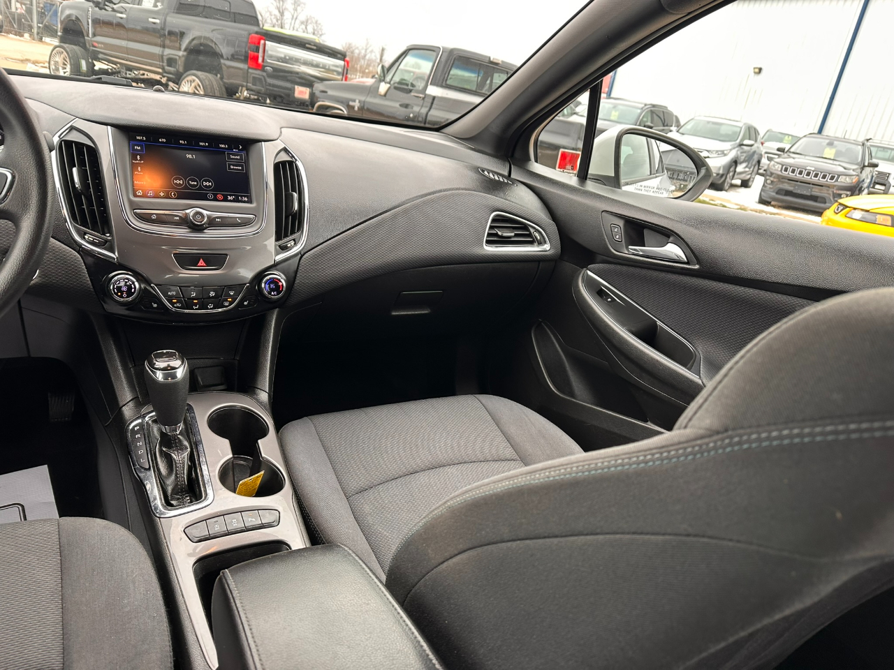 Chevrolet Cruze 4dr Sdn LT 2019