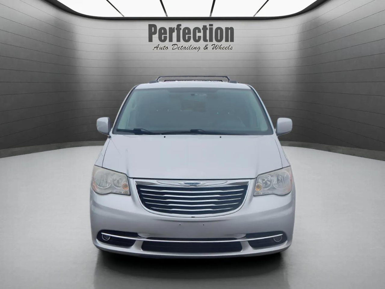 Chrysler Town & Country 4dr Wgn Touring-L 2011