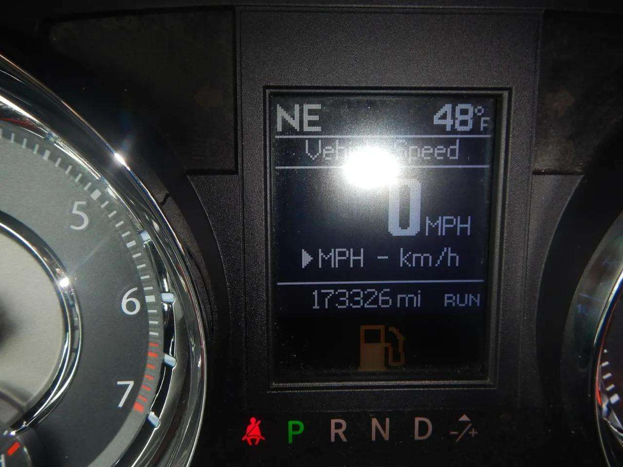 Chrysler Town & Country 4dr Wgn Touring-L 2011