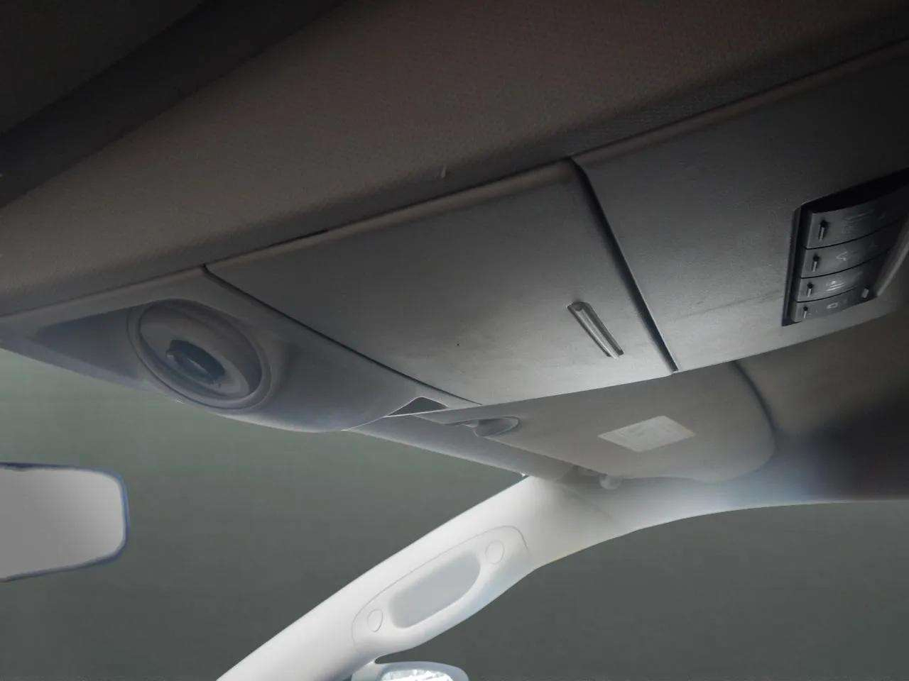 Chrysler Town & Country 4dr Wgn Touring-L 2011