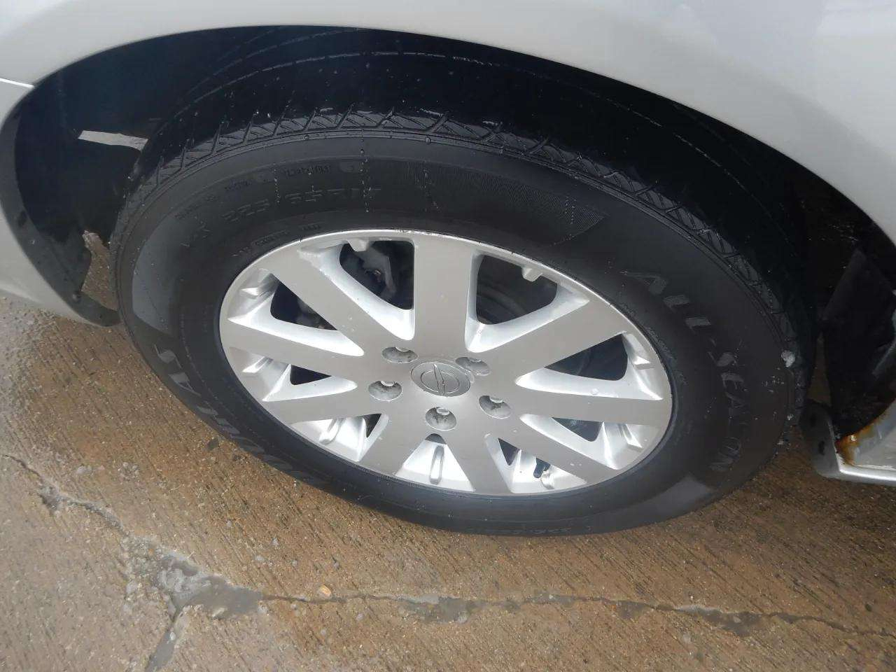 Chrysler Town & Country 4dr Wgn Touring-L 2011