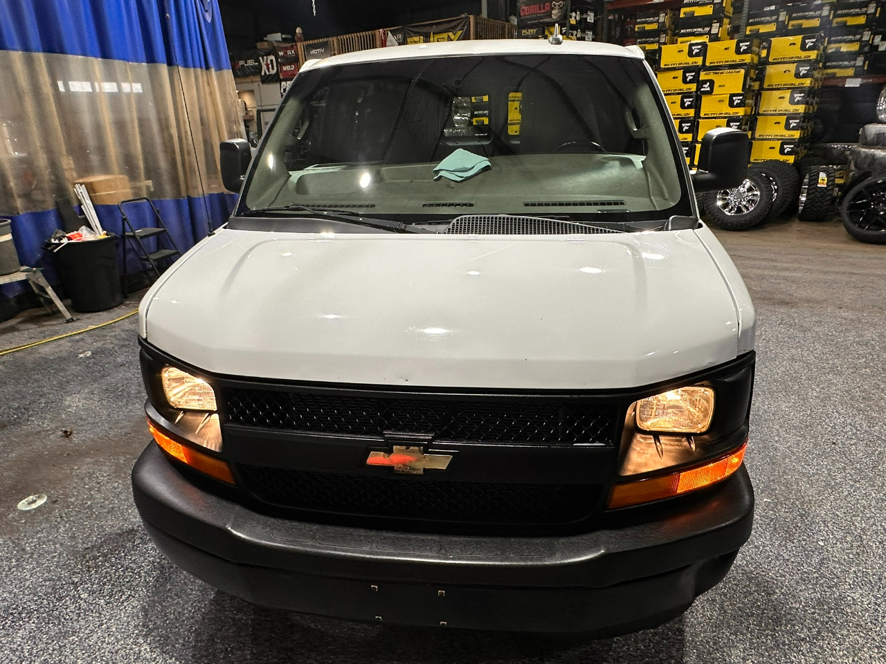 Chevrolet Express Cargo Van RWD 3500 155" 2017