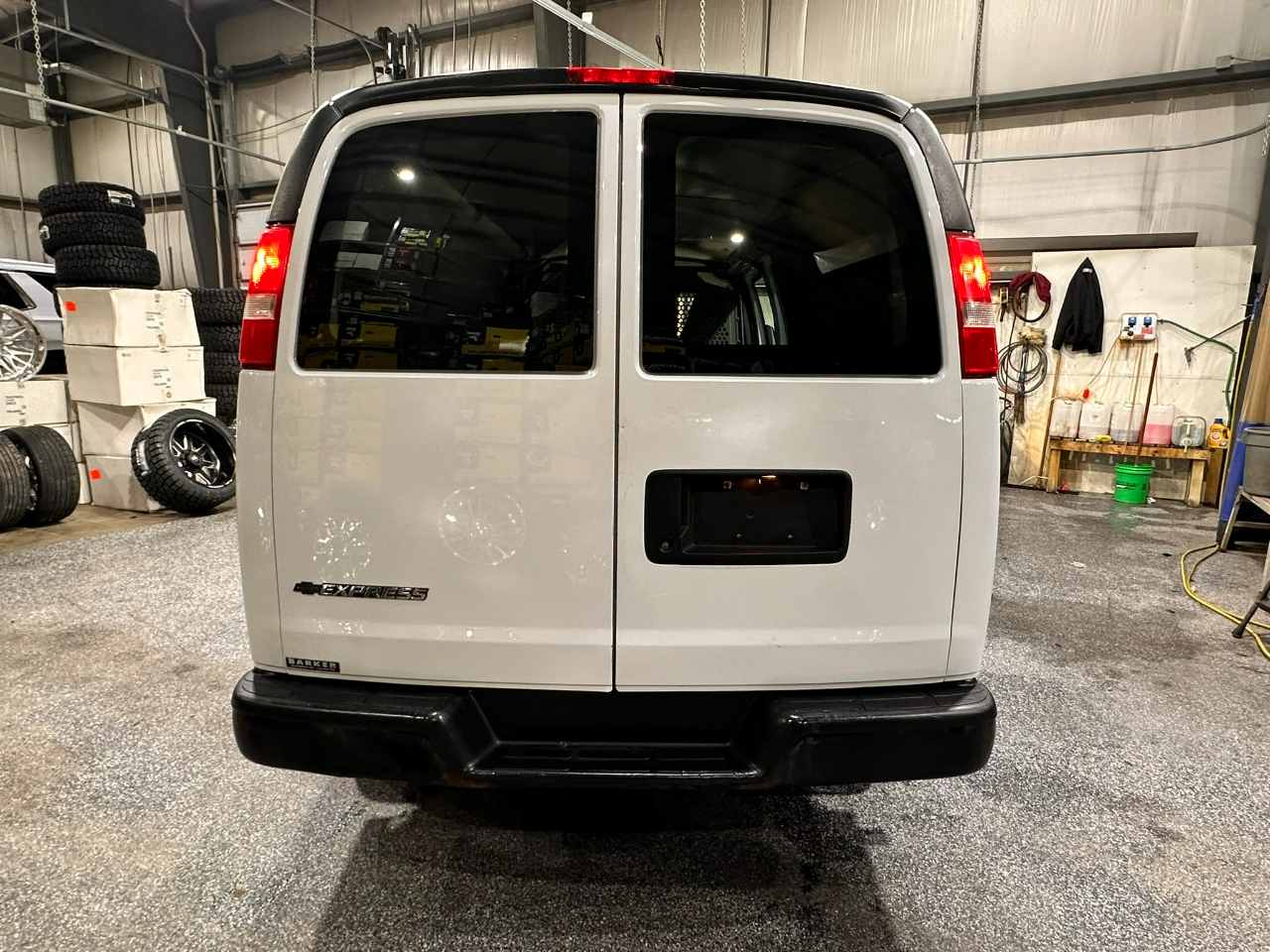 Chevrolet Express Cargo Van RWD 3500 155" 2017