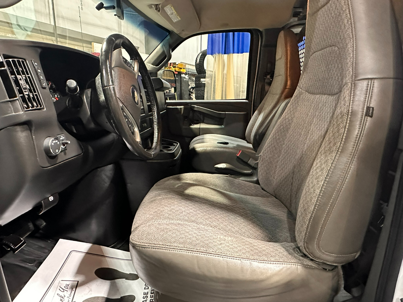 Chevrolet Express Cargo Van RWD 3500 155" 2017