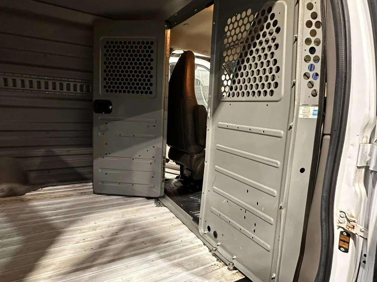 Chevrolet Express Cargo Van RWD 3500 155" 2017