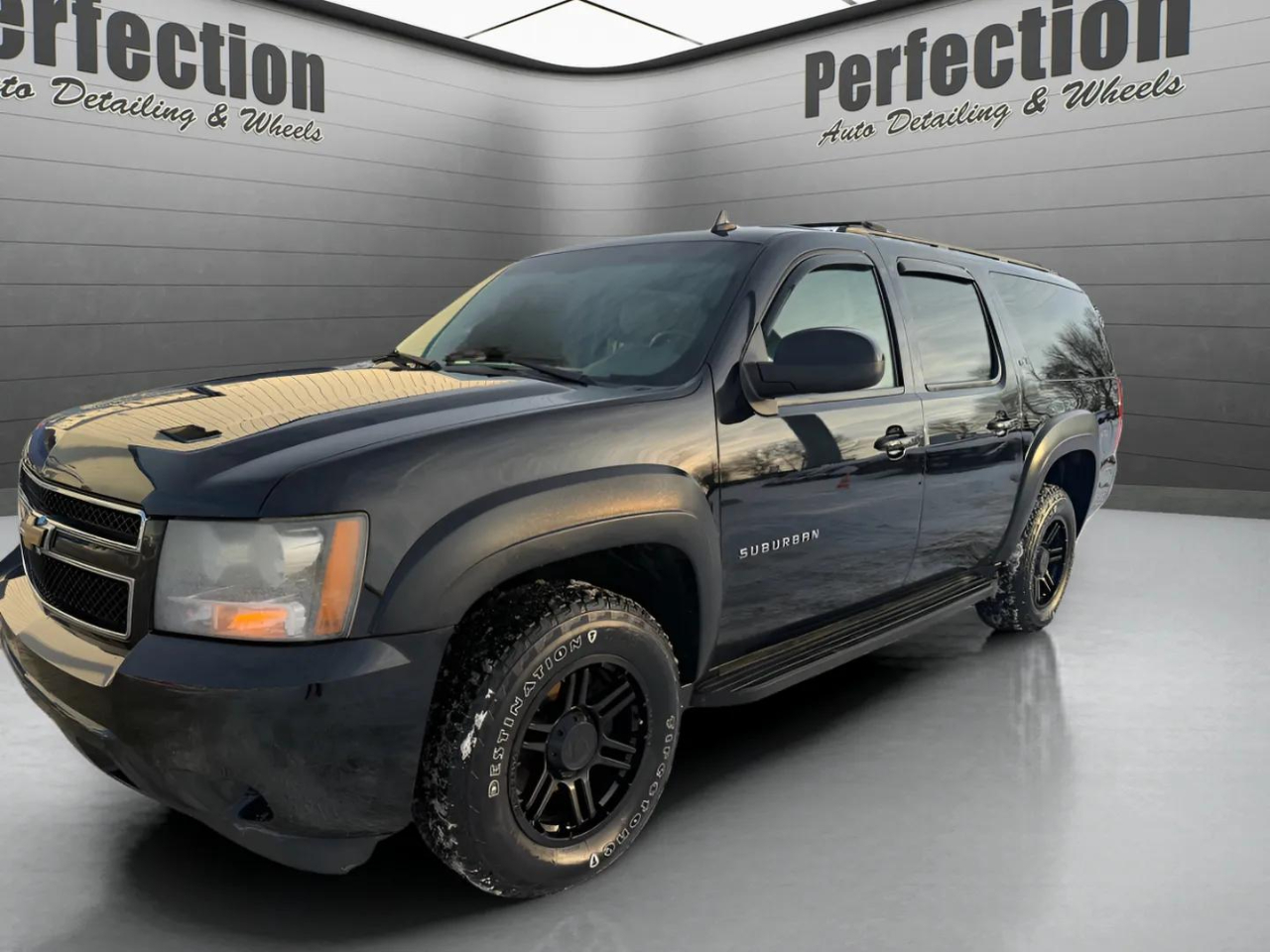 2010 Chevrolet Suburban 4WD 4dr 1500 LT