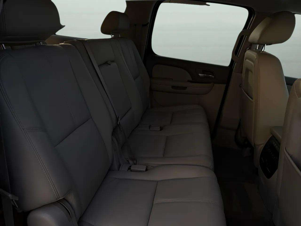 Chevrolet Suburban 4WD 4dr 1500 LT 2010