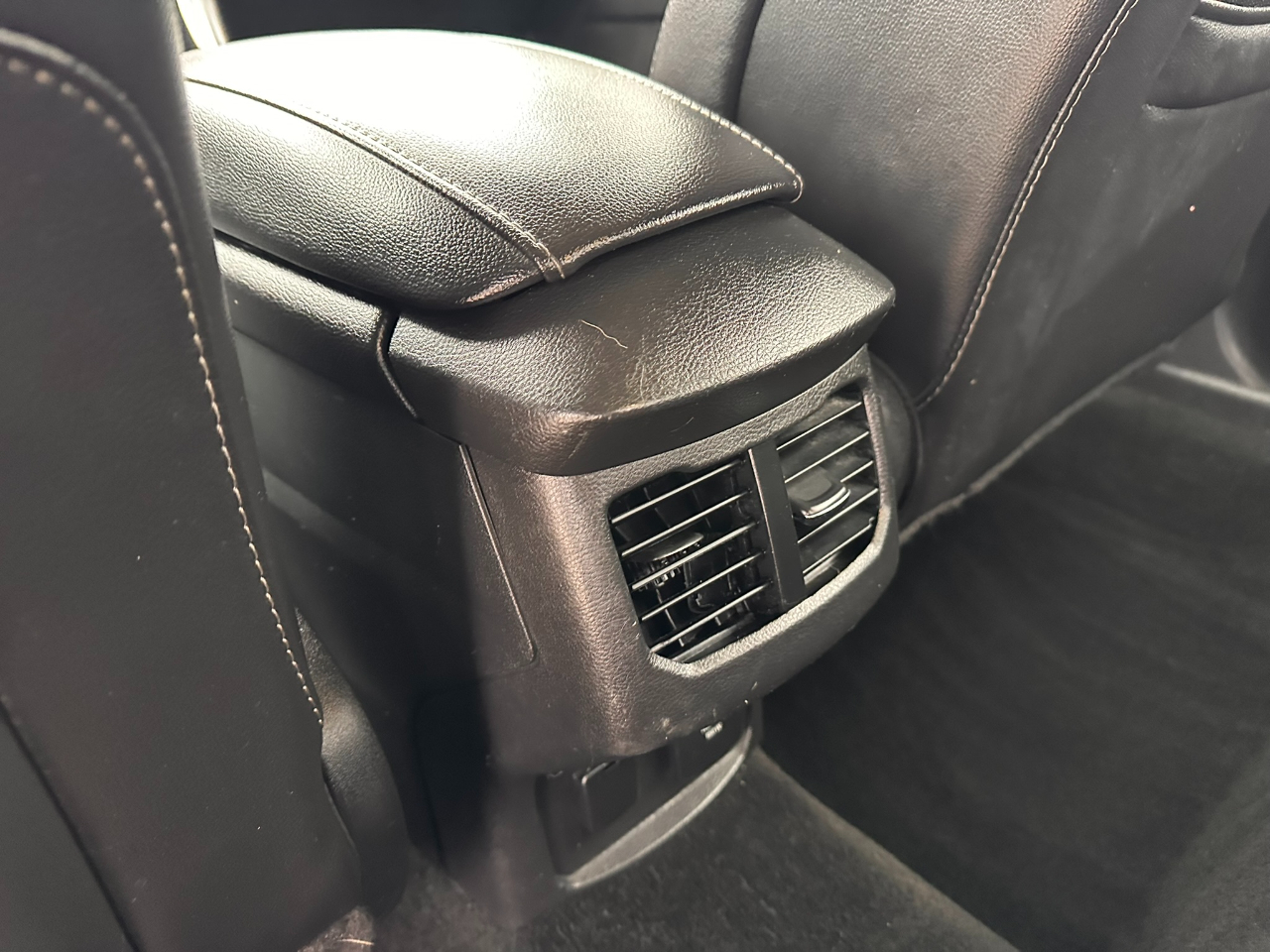 Ford Fusion 4dr Sdn Titanium FWD 2014