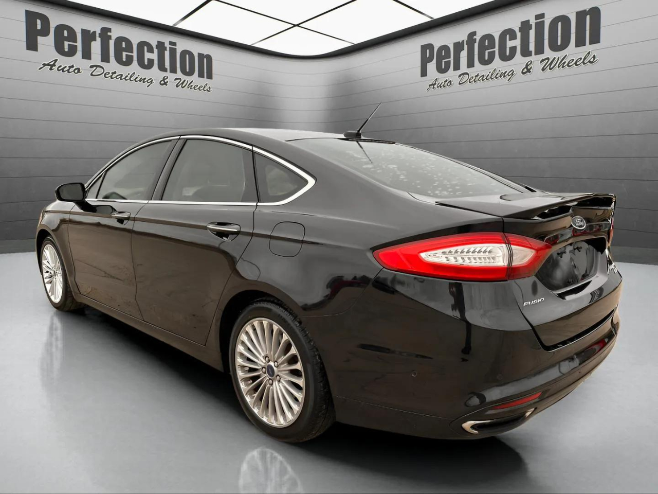 Ford Fusion 4dr Sdn Titanium FWD 2014