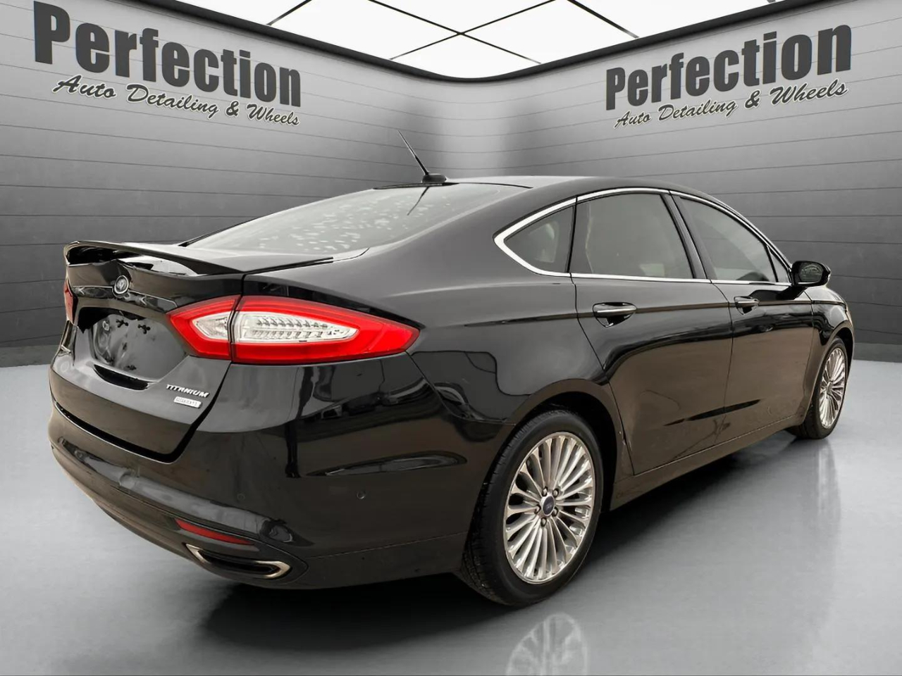 Ford Fusion 4dr Sdn Titanium FWD 2014