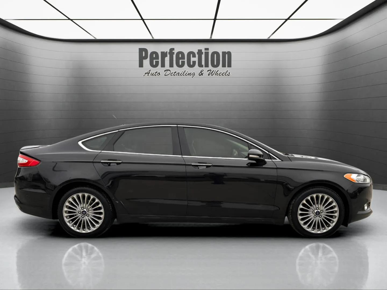 Ford Fusion 4dr Sdn Titanium FWD 2014