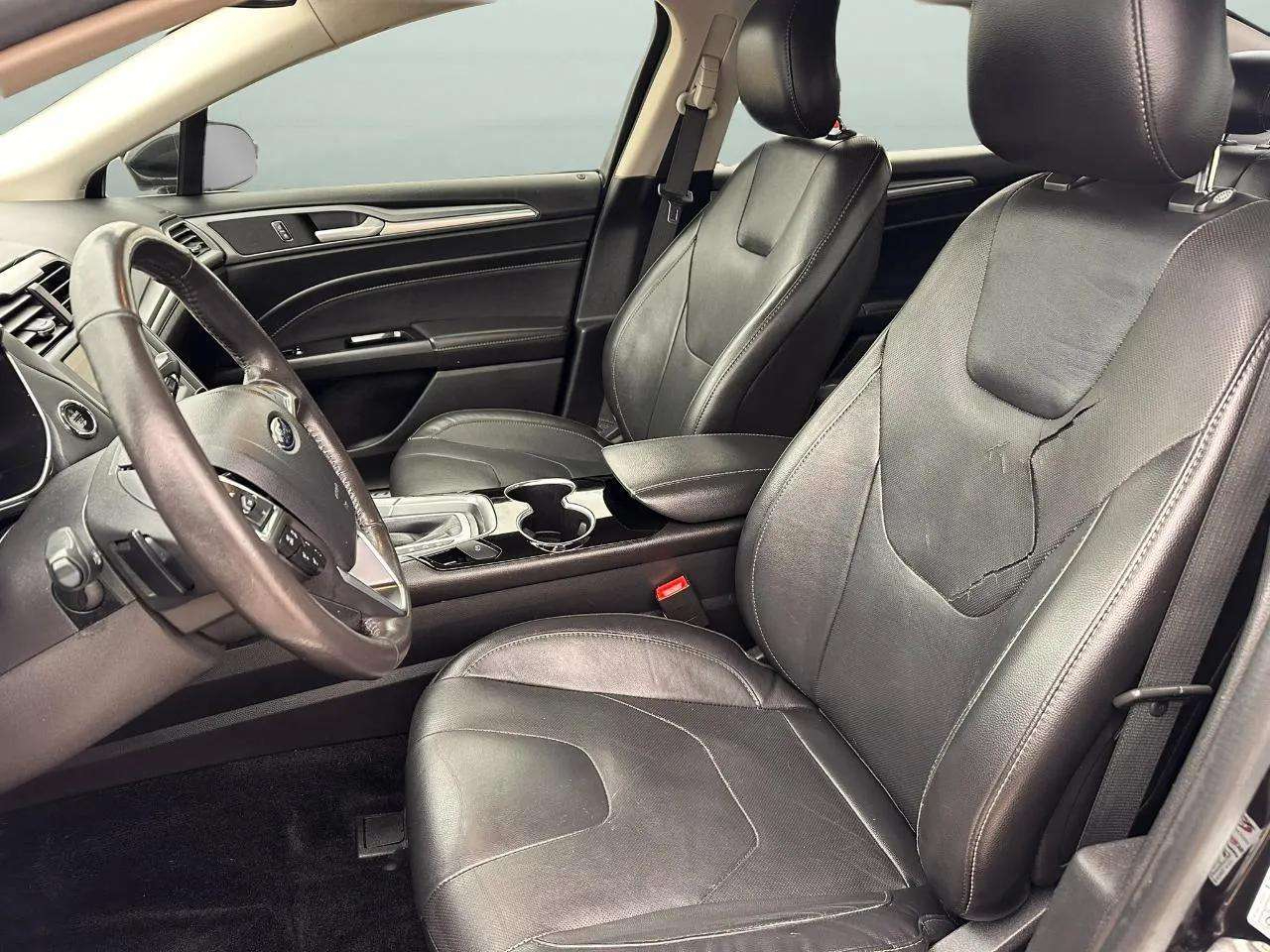 Ford Fusion 4dr Sdn Titanium FWD 2014