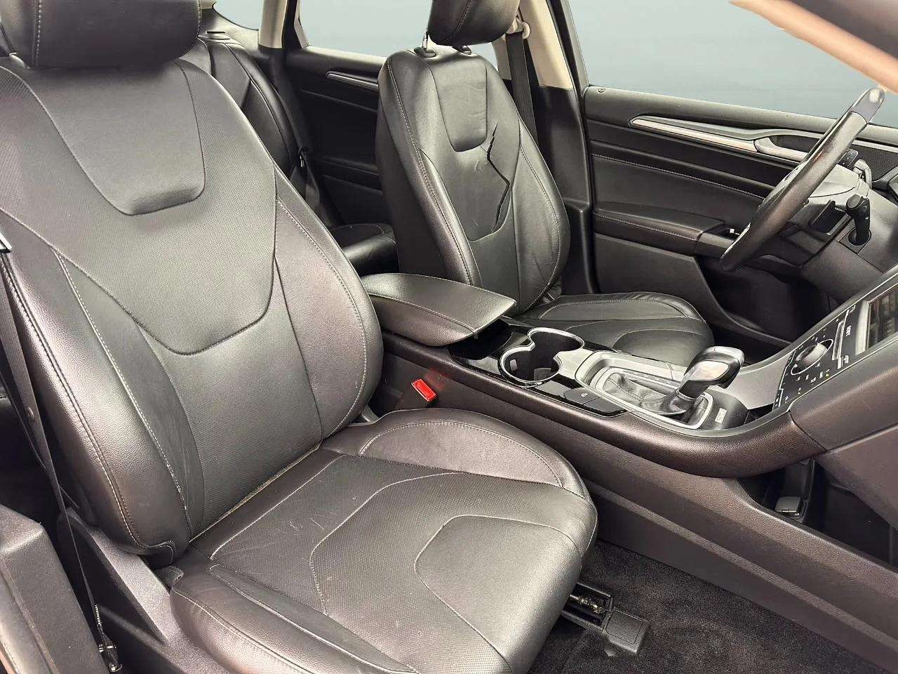 Ford Fusion 4dr Sdn Titanium FWD 2014