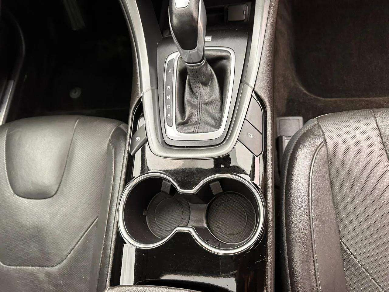 Ford Fusion 4dr Sdn Titanium FWD 2014