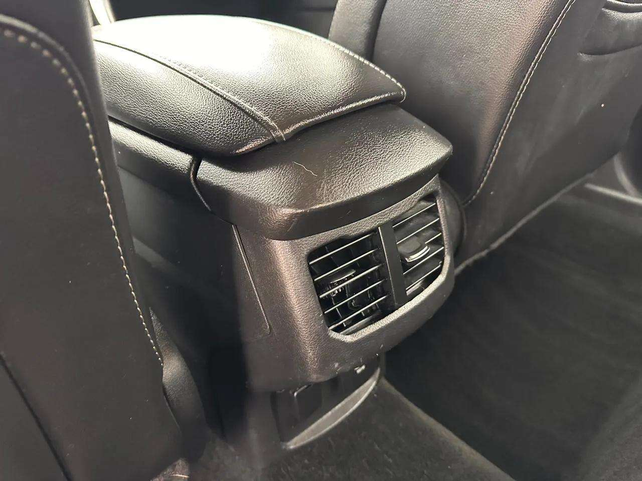 Ford Fusion 4dr Sdn Titanium FWD 2014