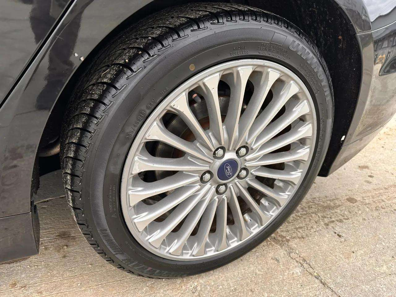 Ford Fusion 4dr Sdn Titanium FWD 2014