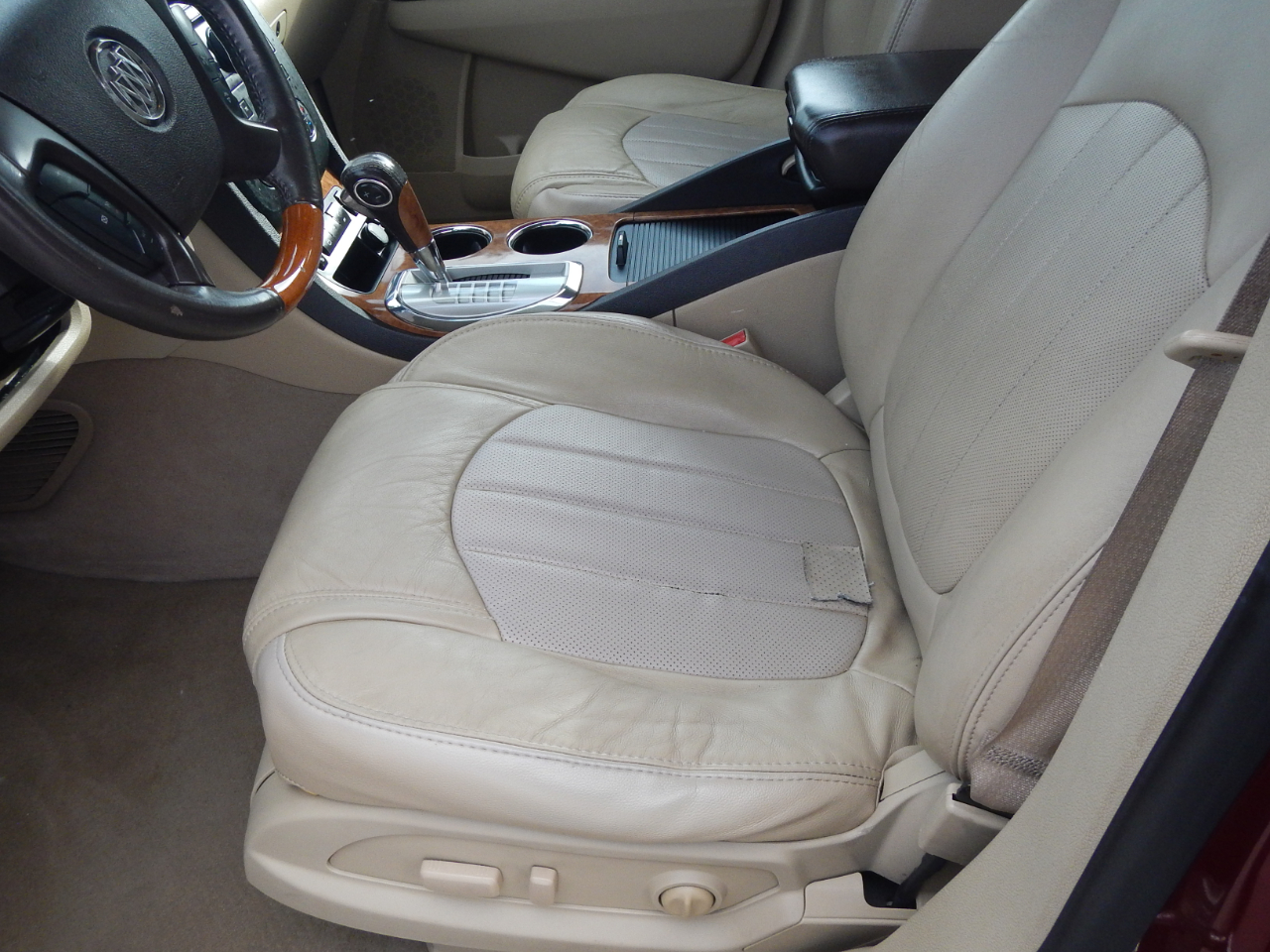 Buick Enclave AWD 4dr CXL w/1XL 2010