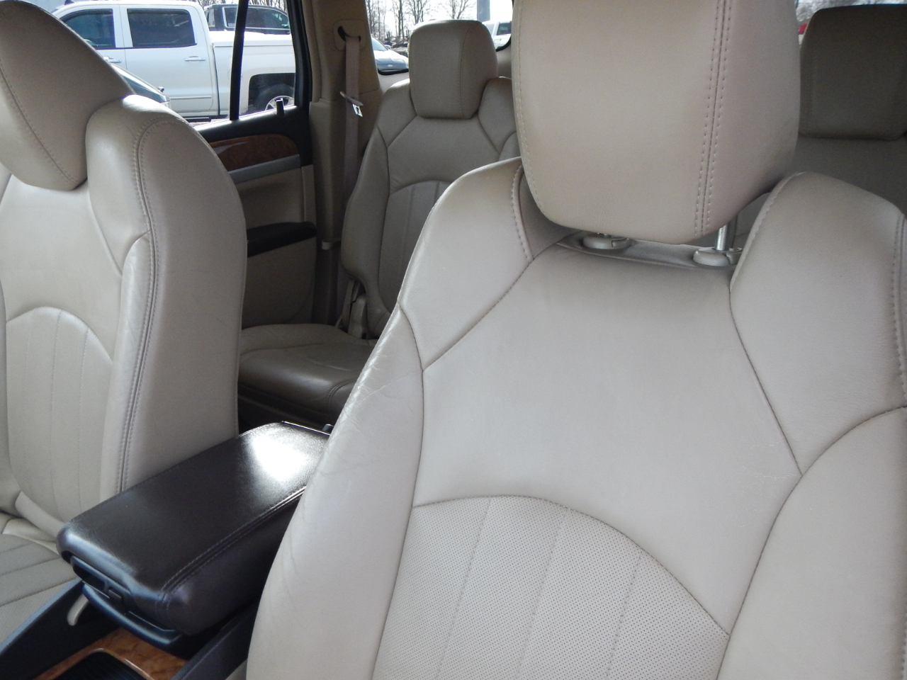 Buick Enclave AWD 4dr CXL w/1XL 2010