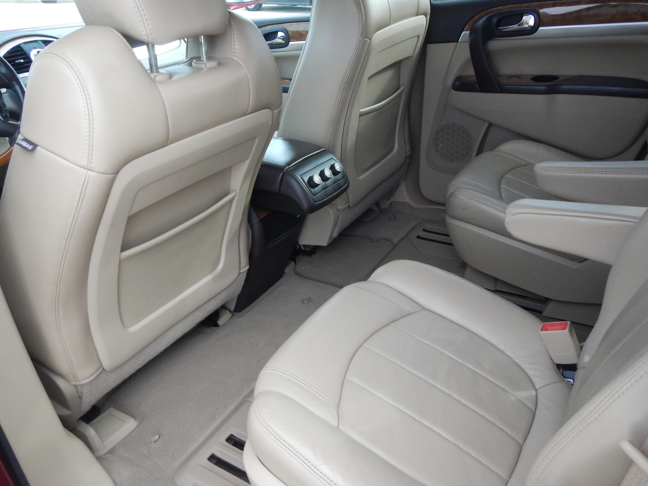 Buick Enclave AWD 4dr CXL w/1XL 2010