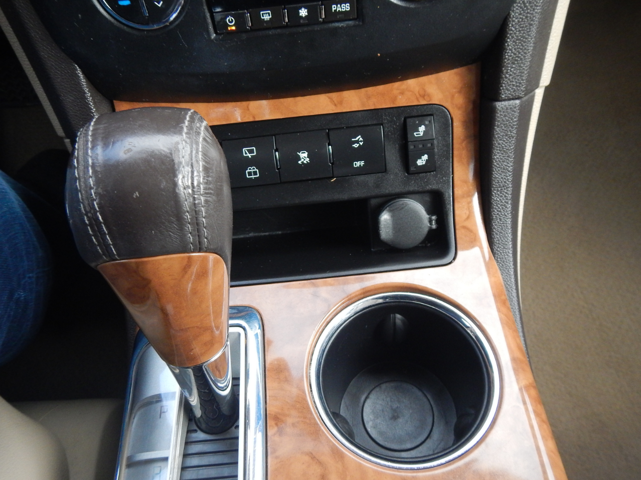 Buick Enclave AWD 4dr CXL w/1XL 2010