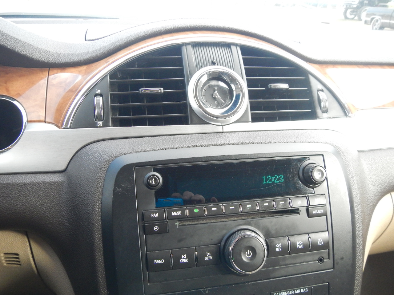 Buick Enclave AWD 4dr CXL w/1XL 2010