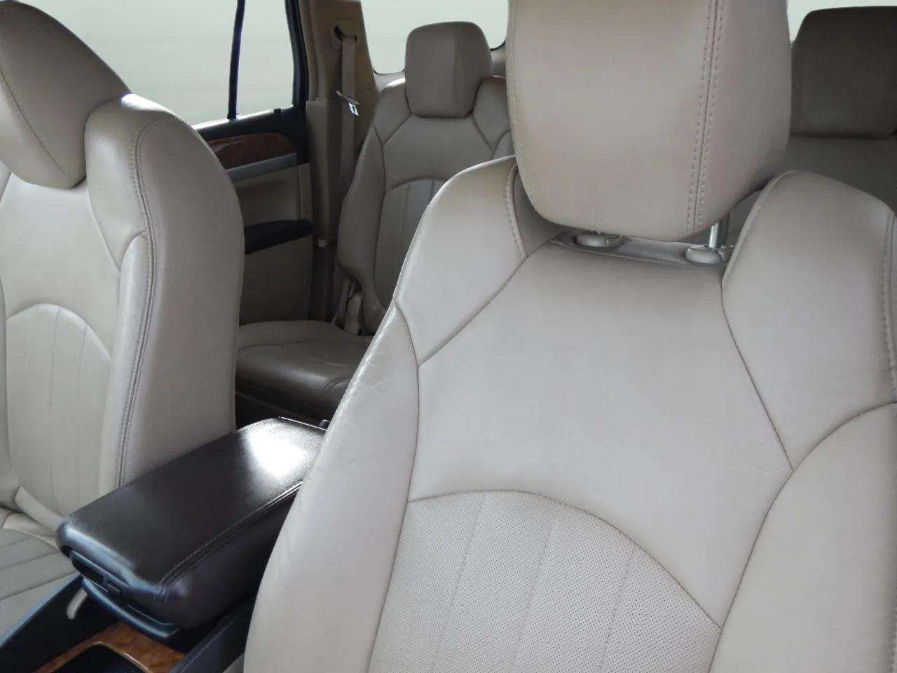 Buick Enclave AWD 4dr CXL w/1XL 2010