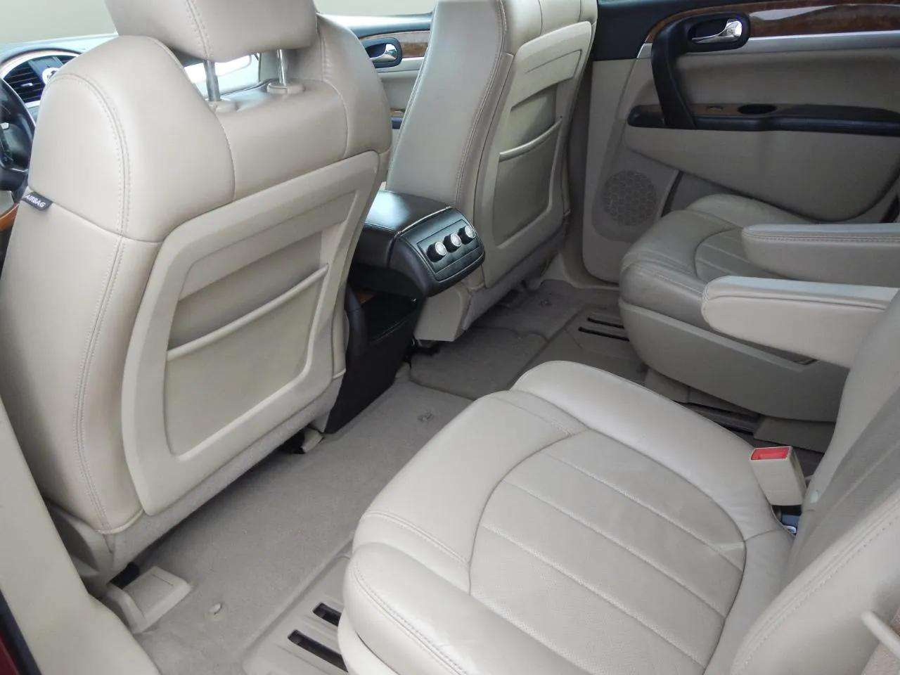 Buick Enclave AWD 4dr CXL w/1XL 2010