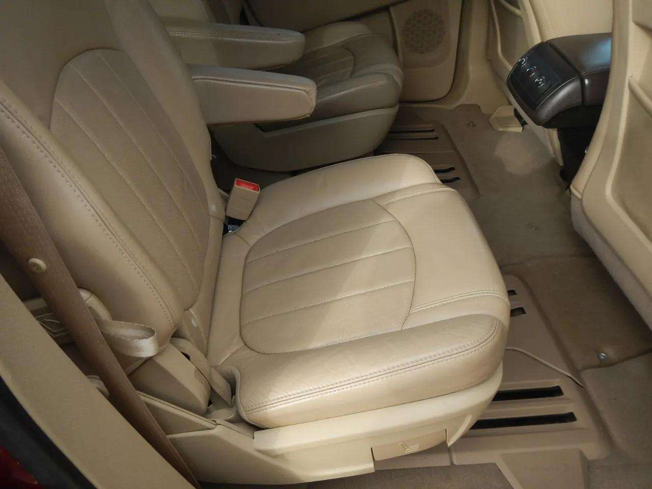 Buick Enclave AWD 4dr CXL w/1XL 2010