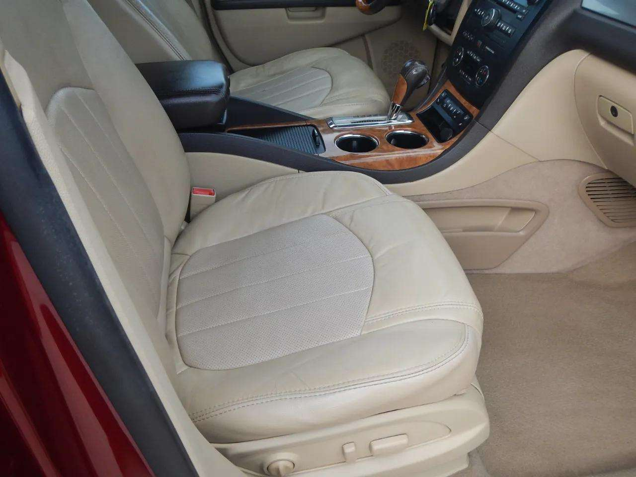 Buick Enclave AWD 4dr CXL w/1XL 2010