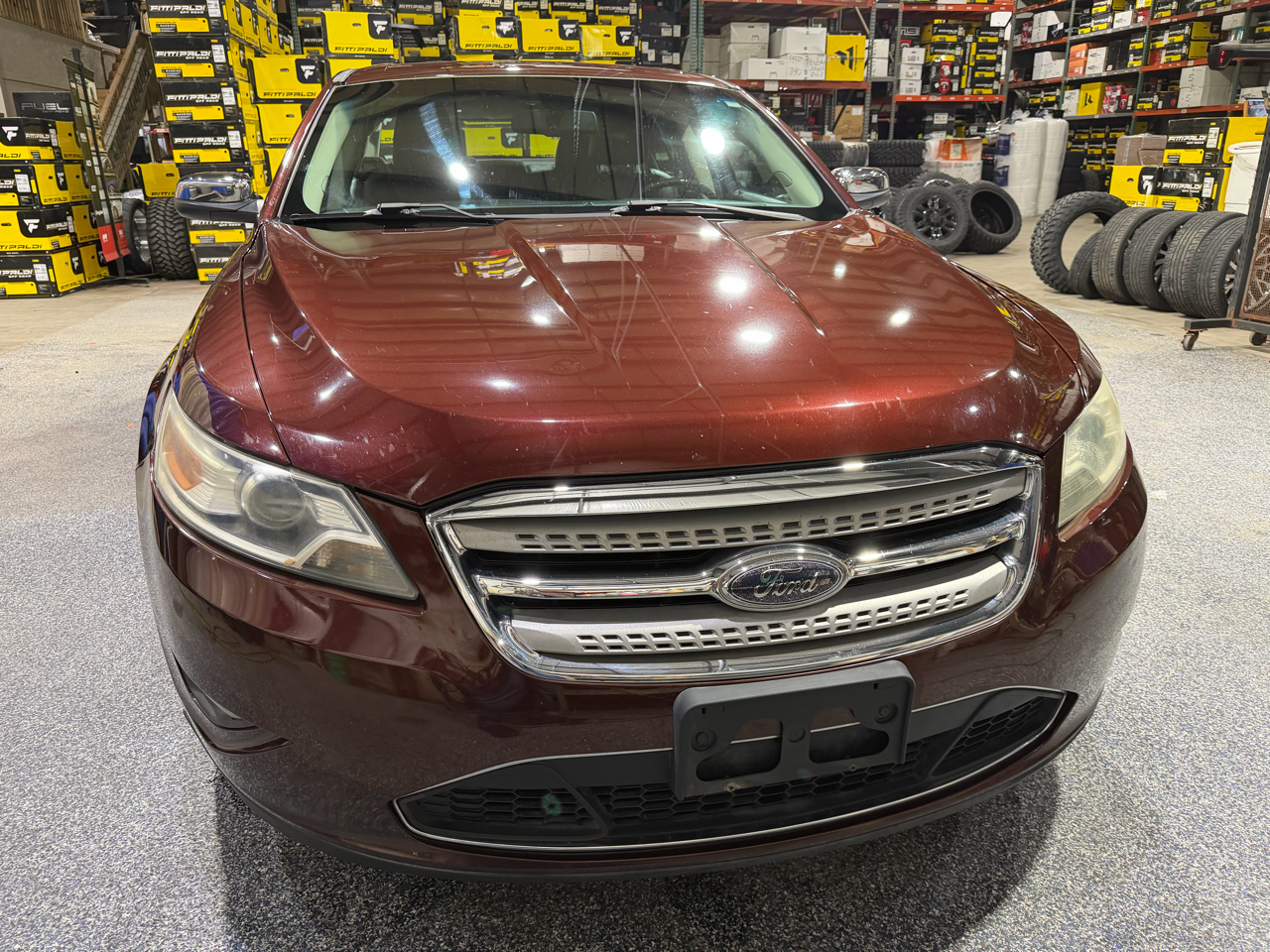Ford Taurus 4dr Sdn Limited FWD 2010