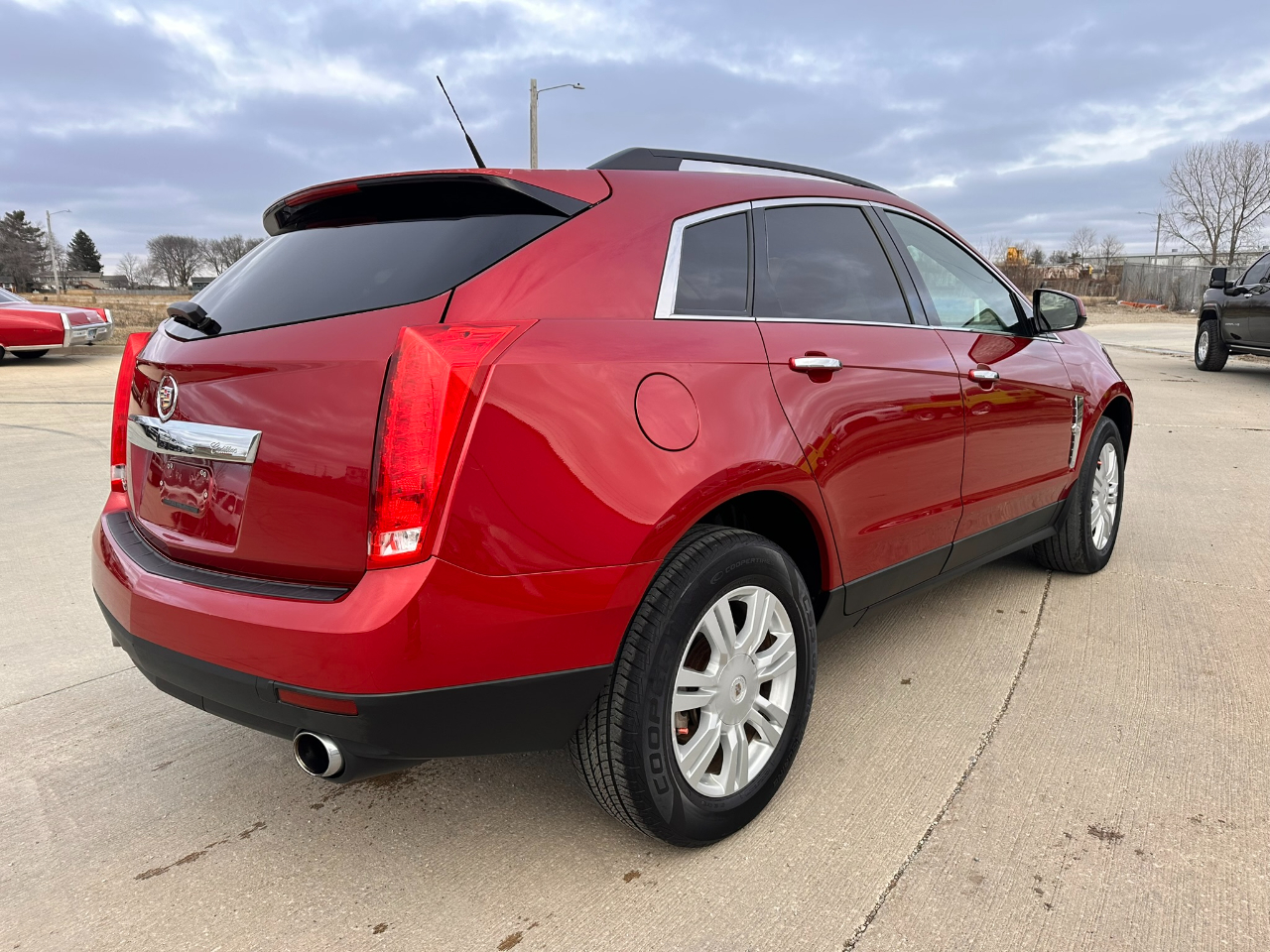 Cadillac SRX FWD 4dr Base 2011