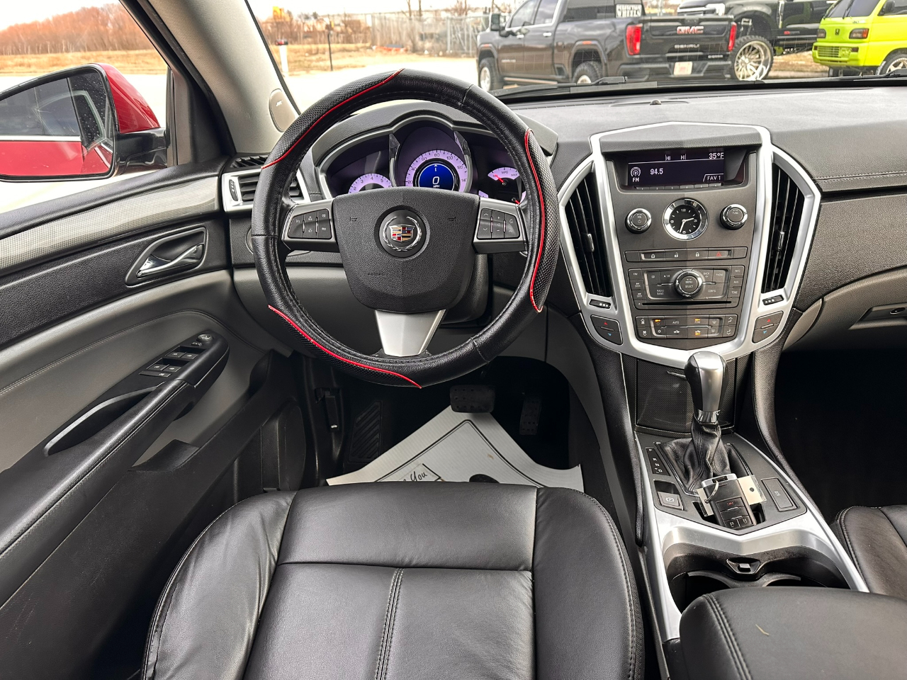 Cadillac SRX FWD 4dr Base 2011