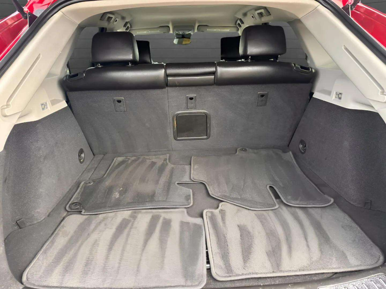 Cadillac SRX FWD 4dr Base 2011