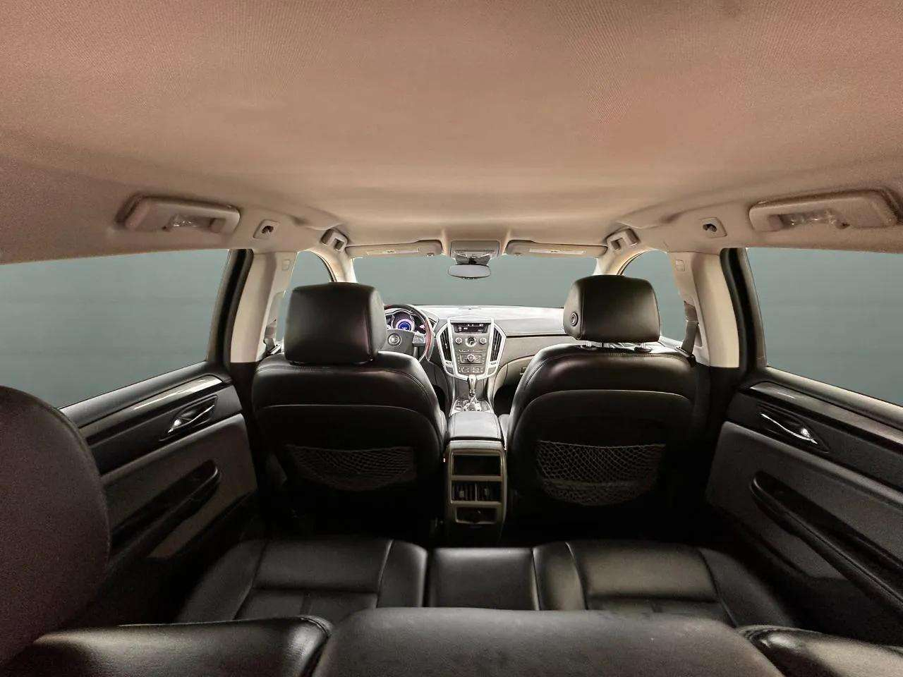 Cadillac SRX FWD 4dr Base 2011