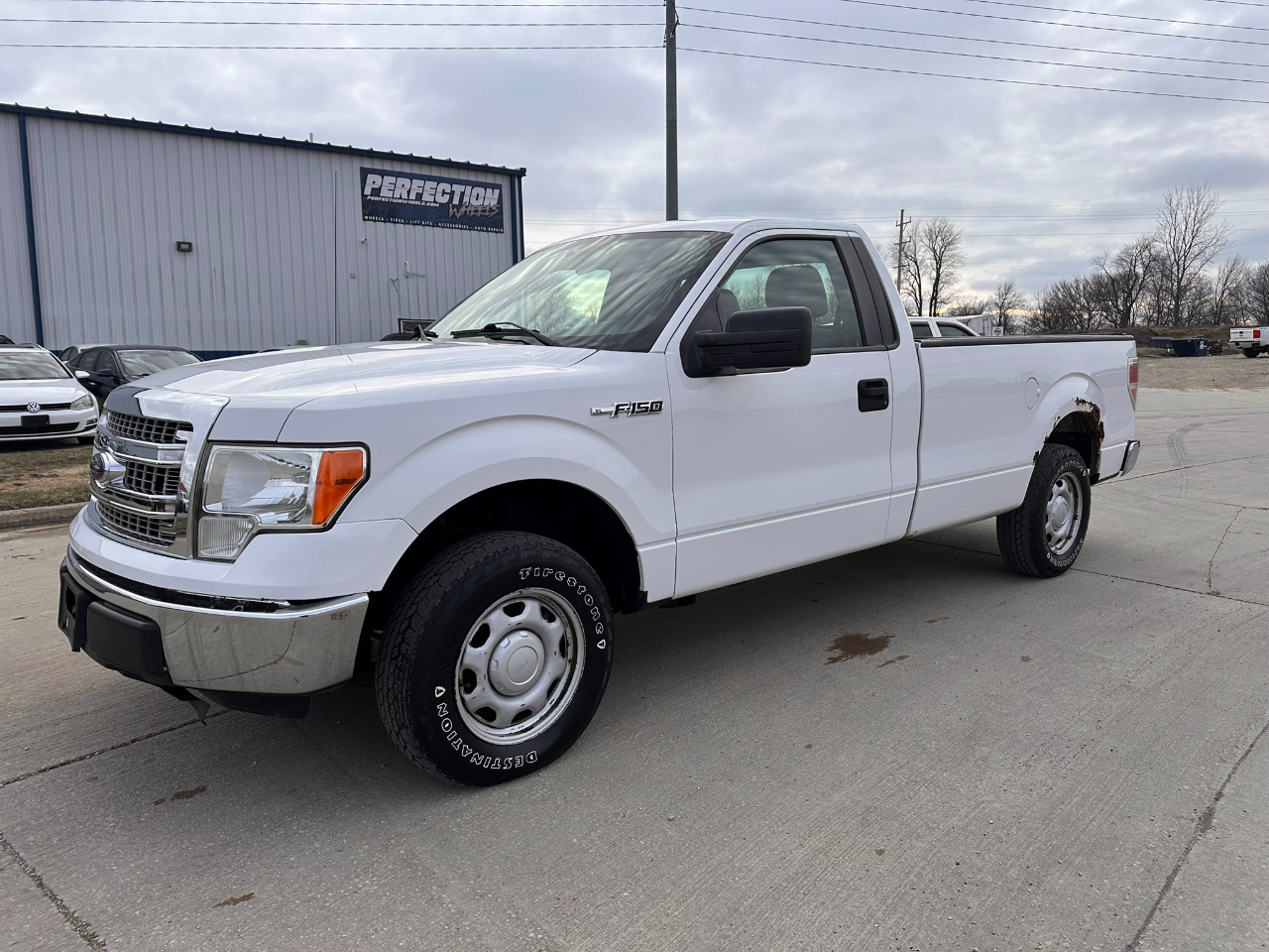 Ford F-150 2WD Reg Cab 145" XLT 2013