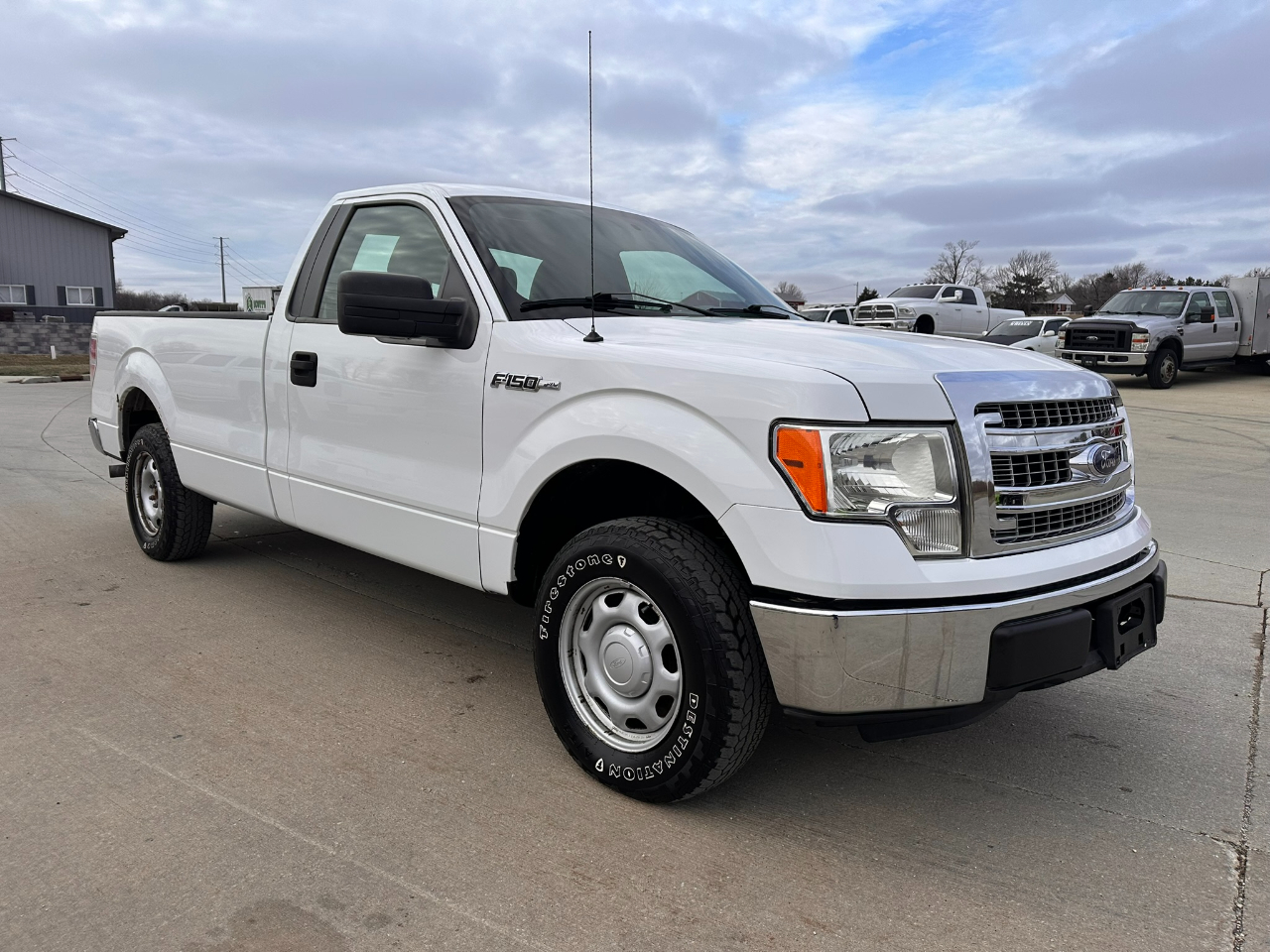 Ford F-150 2WD Reg Cab 145" XLT 2013