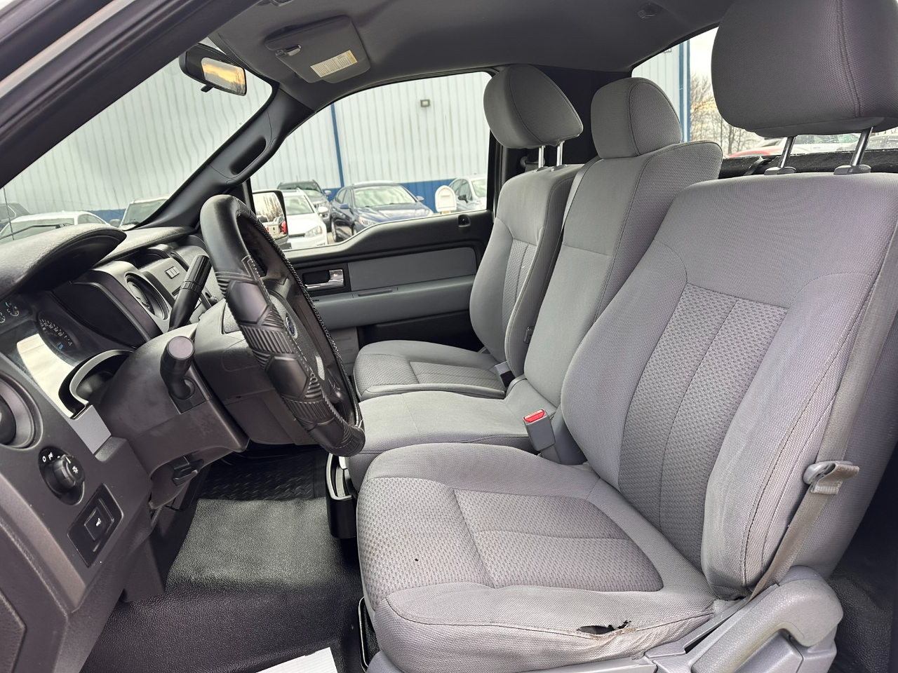 Ford F-150 2WD Reg Cab 145" XLT 2013