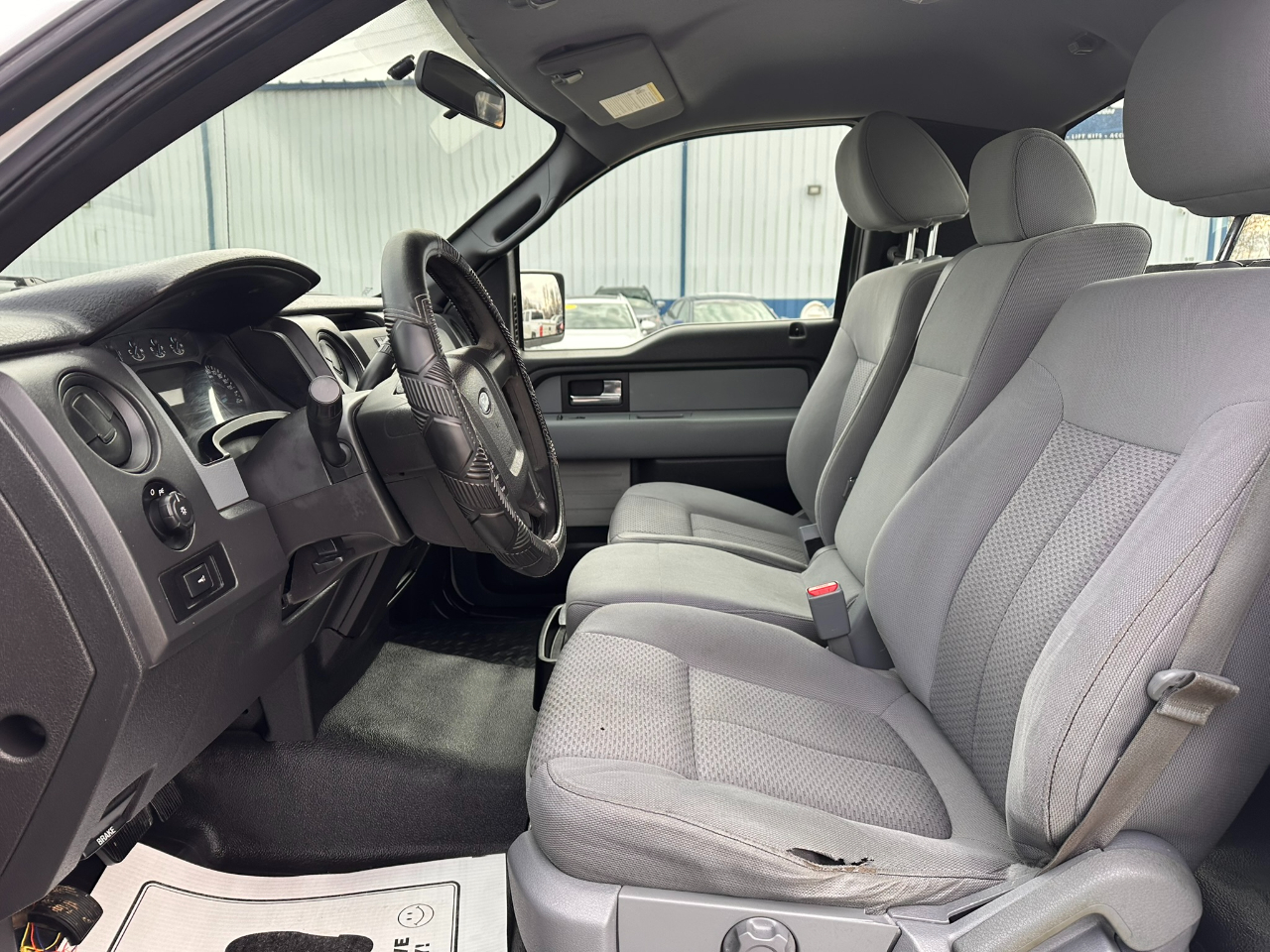 Ford F-150 2WD Reg Cab 145" XLT 2013