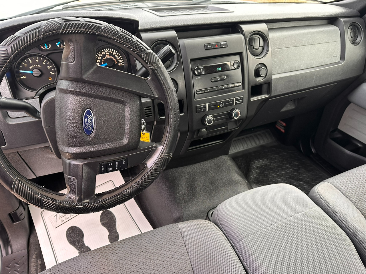 Ford F-150 2WD Reg Cab 145" XLT 2013