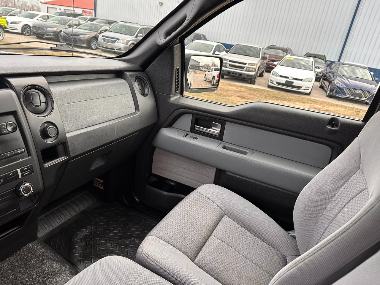 Ford F-150 2WD Reg Cab 145" XLT 2013