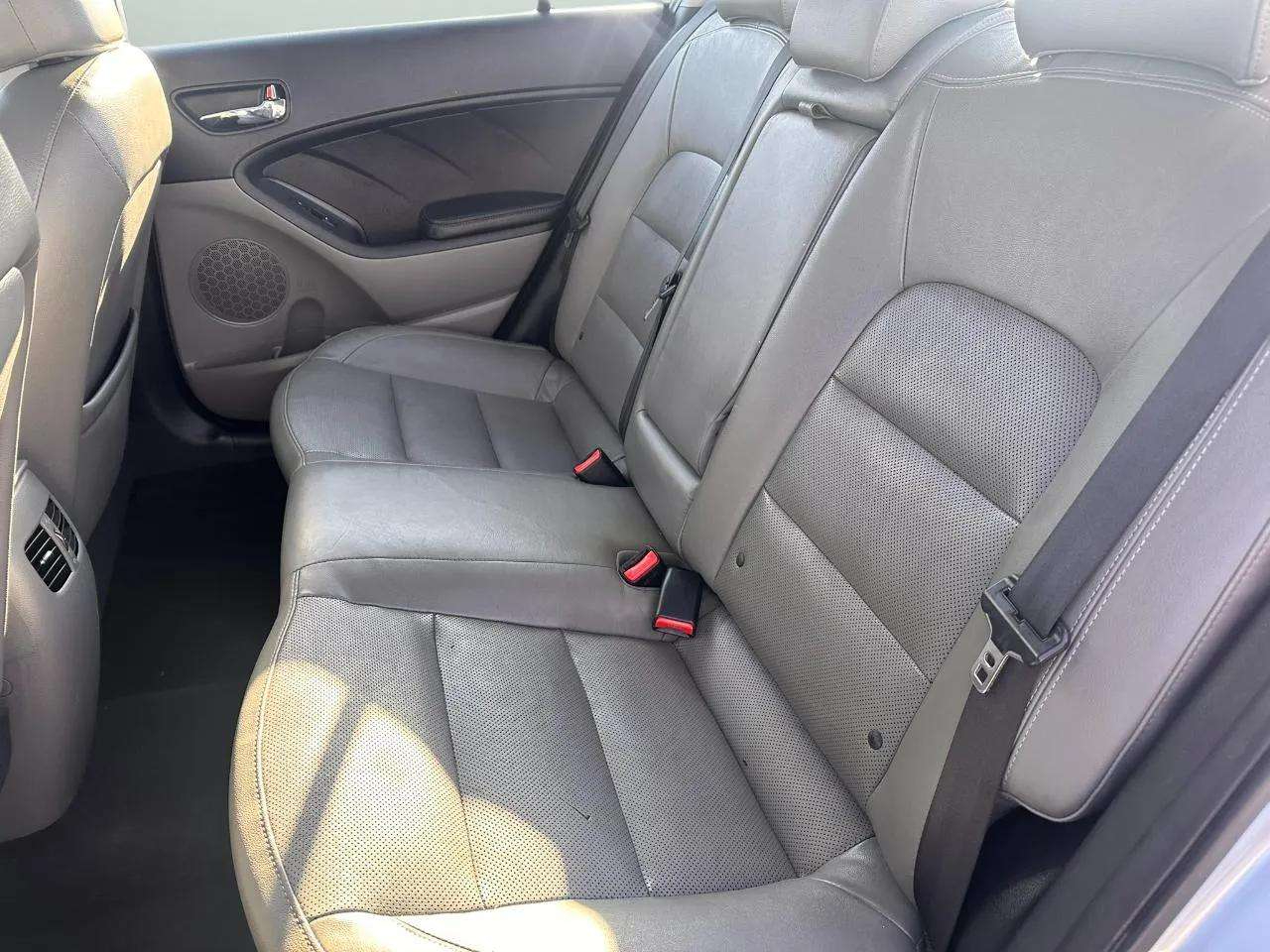 Kia Forte 4dr Sdn Auto EX 2015