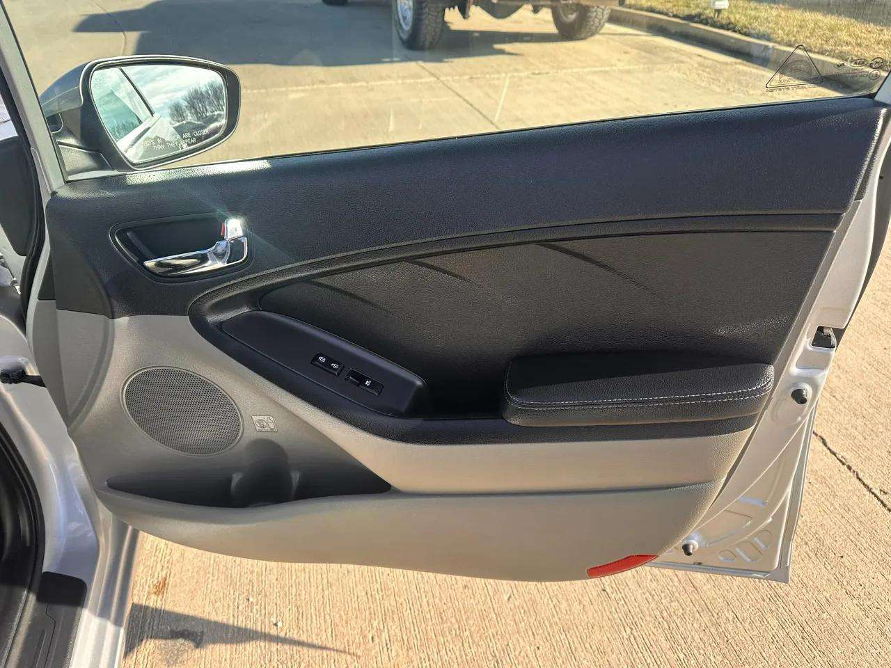 Kia Forte 4dr Sdn Auto EX 2015