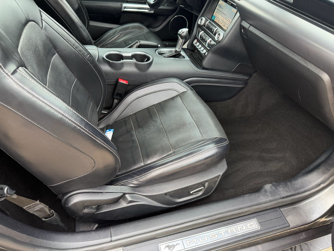 Ford Mustang EcoBoost Convertible 2019